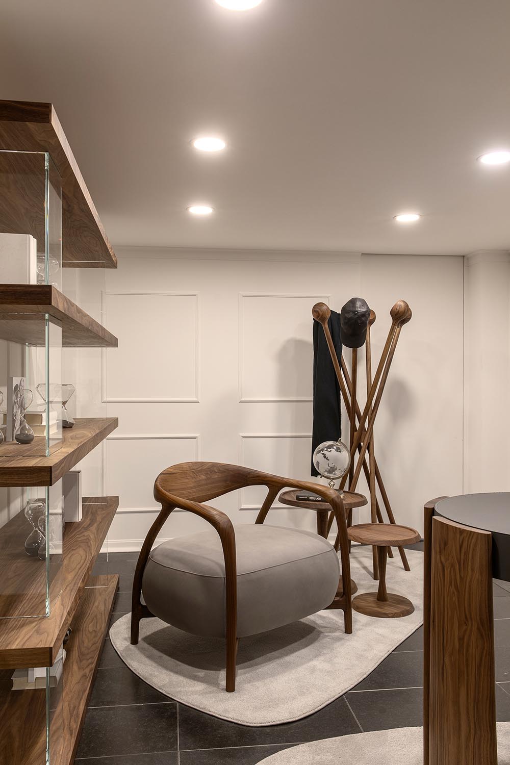 PEGASO SMALL TABLE Gallery 3