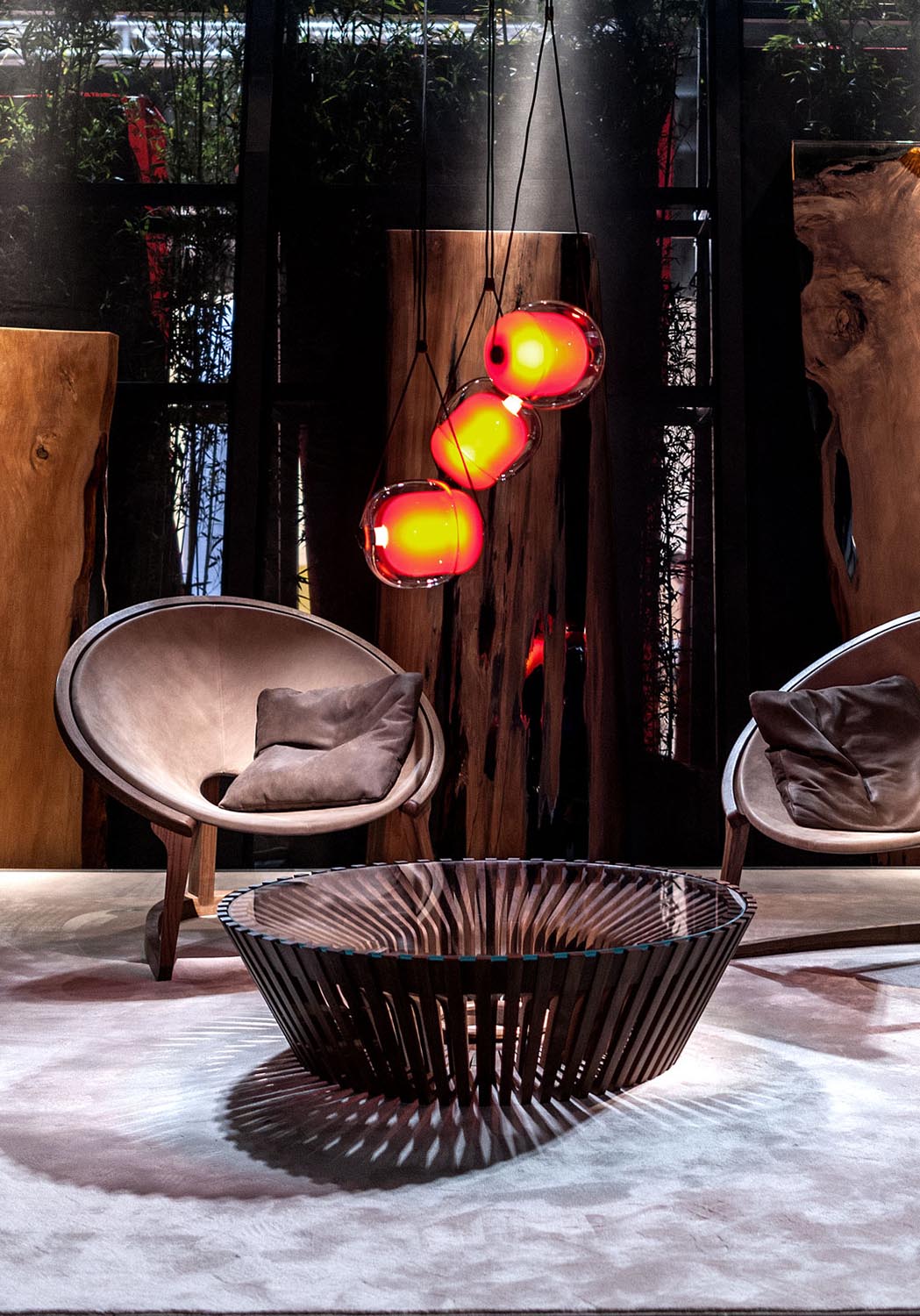 YIN & YANG LOUNGE CHAIR Gallery 6