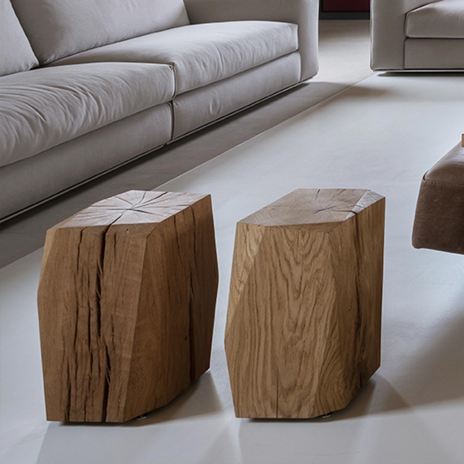 ORNELLAIA STOOL