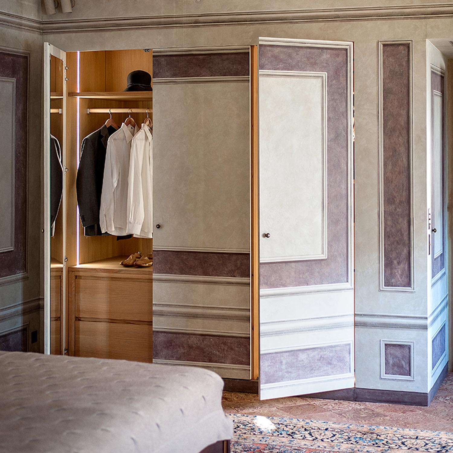 VILLA DEL BALBIANO WARDROBE